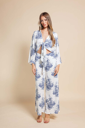 Crop top με δέσιμο και παντελόνα